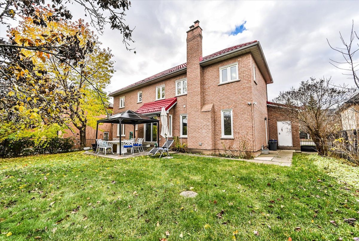 581 Wycliffe Avenue Vaughan 581 Wycliffe Avenue Vaughan