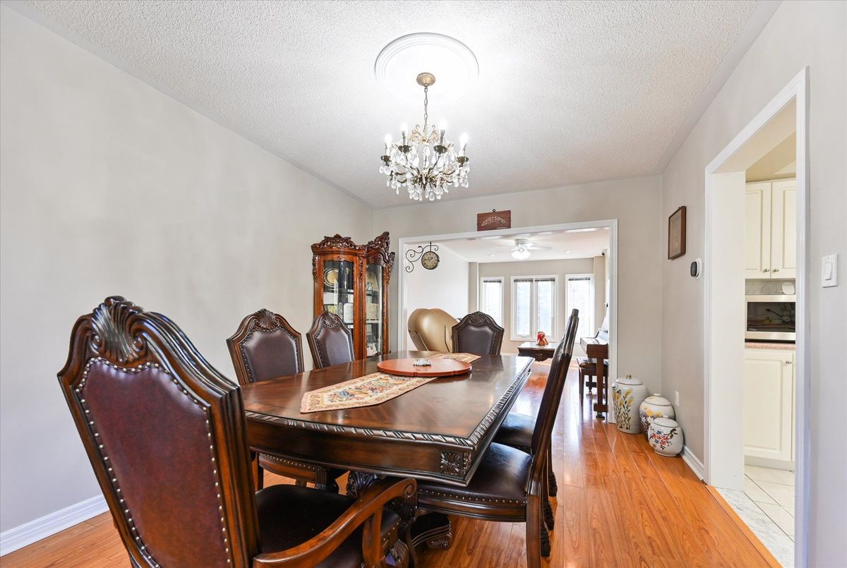 581 Wycliffe Avenue Vaughan 581 Wycliffe Avenue Vaughan