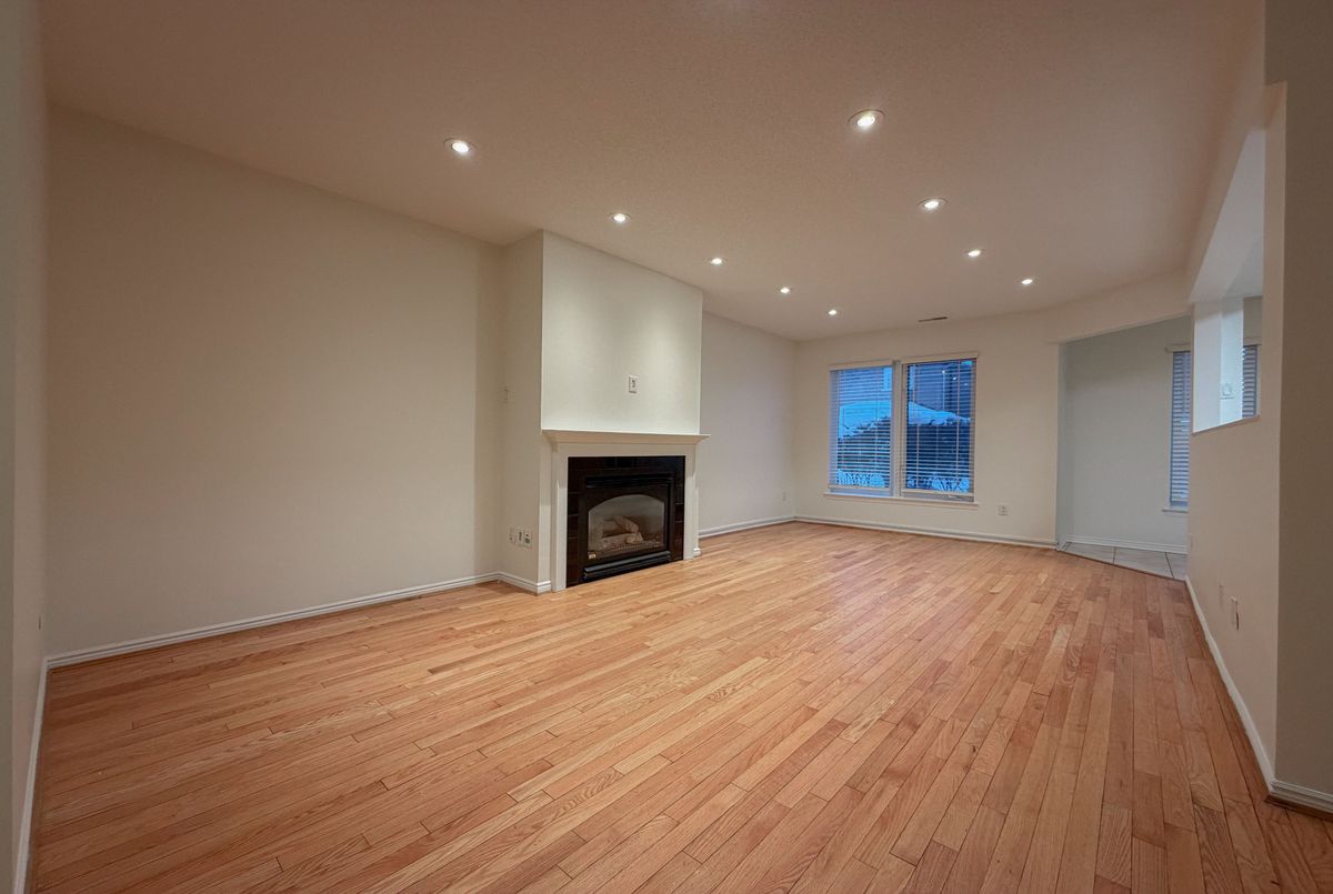 900 Steeles Avenue Vaughan 900 Steeles Avenue Vaughan