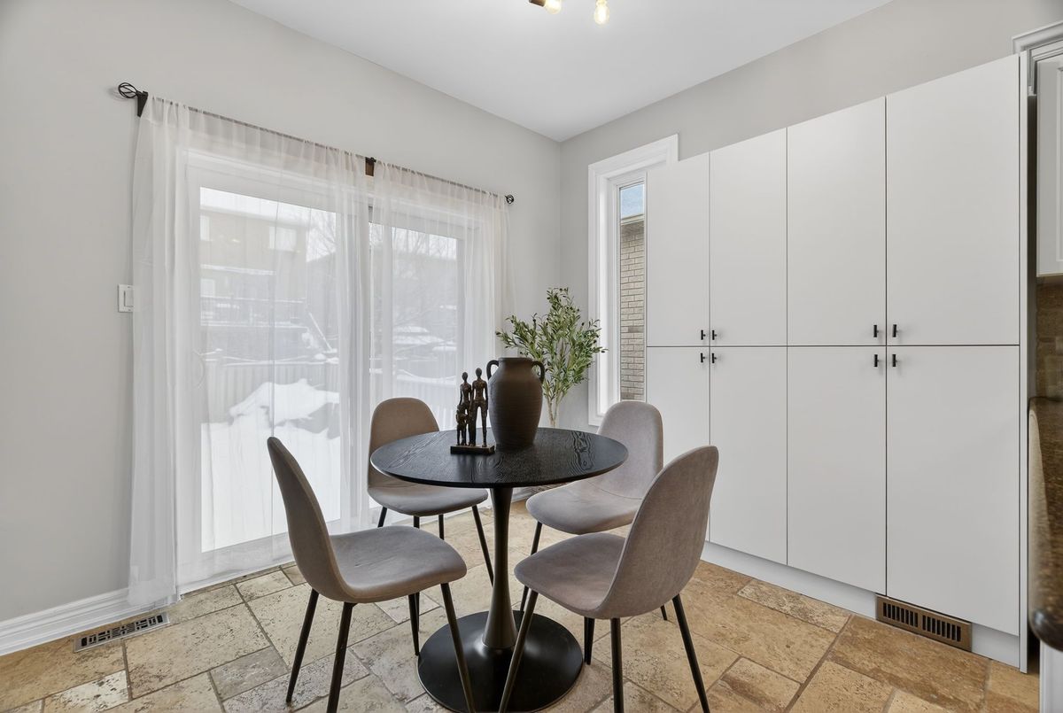 80 Gardiner Drive Bradford West Gwillimbury 80 Gardiner Drive Bradford West Gwillimbury