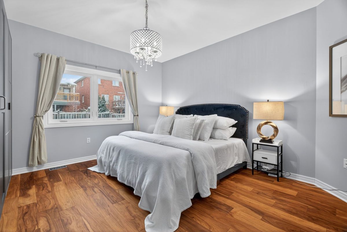 80 Gardiner Drive Bradford West Gwillimbury 80 Gardiner Drive Bradford West Gwillimbury