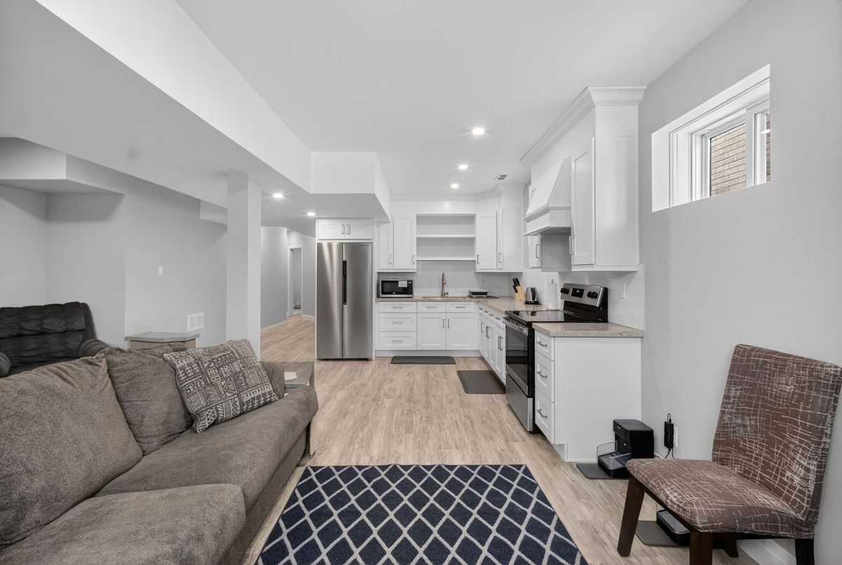 80 Gardiner Drive Bradford West Gwillimbury 80 Gardiner Drive Bradford West Gwillimbury