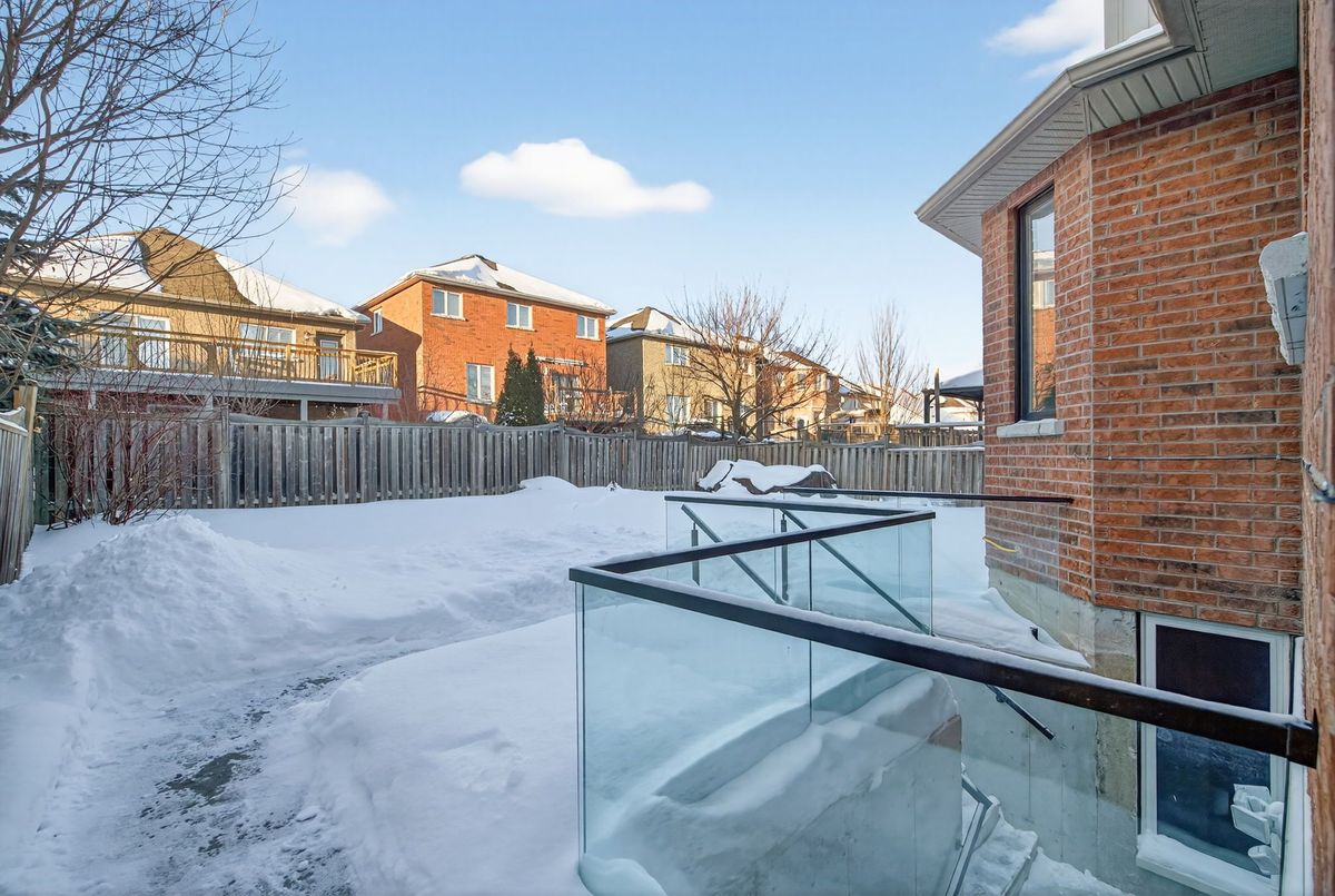 80 Gardiner Drive Bradford West Gwillimbury 80 Gardiner Drive Bradford West Gwillimbury