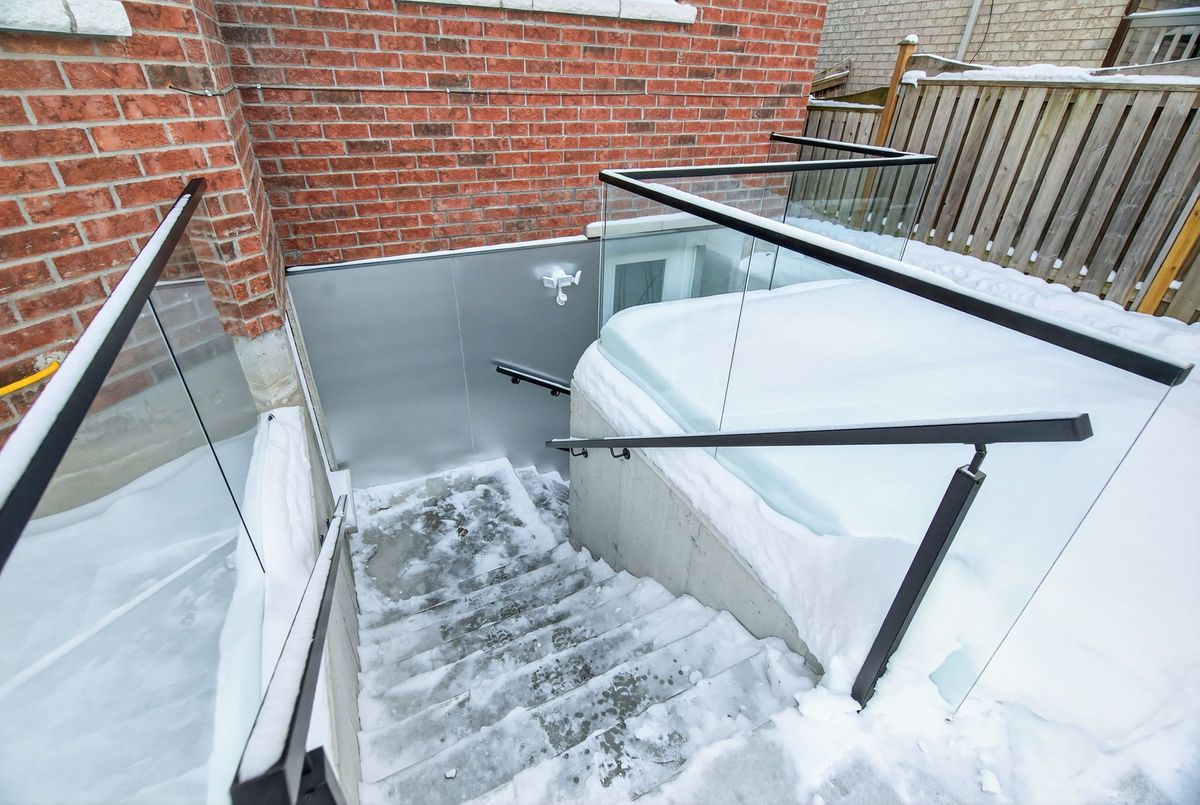 80 Gardiner Drive Bradford West Gwillimbury 80 Gardiner Drive Bradford West Gwillimbury