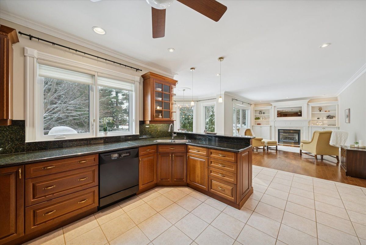 9 Winterport Court Richmond Hill 9 Winterport Court Richmond Hill