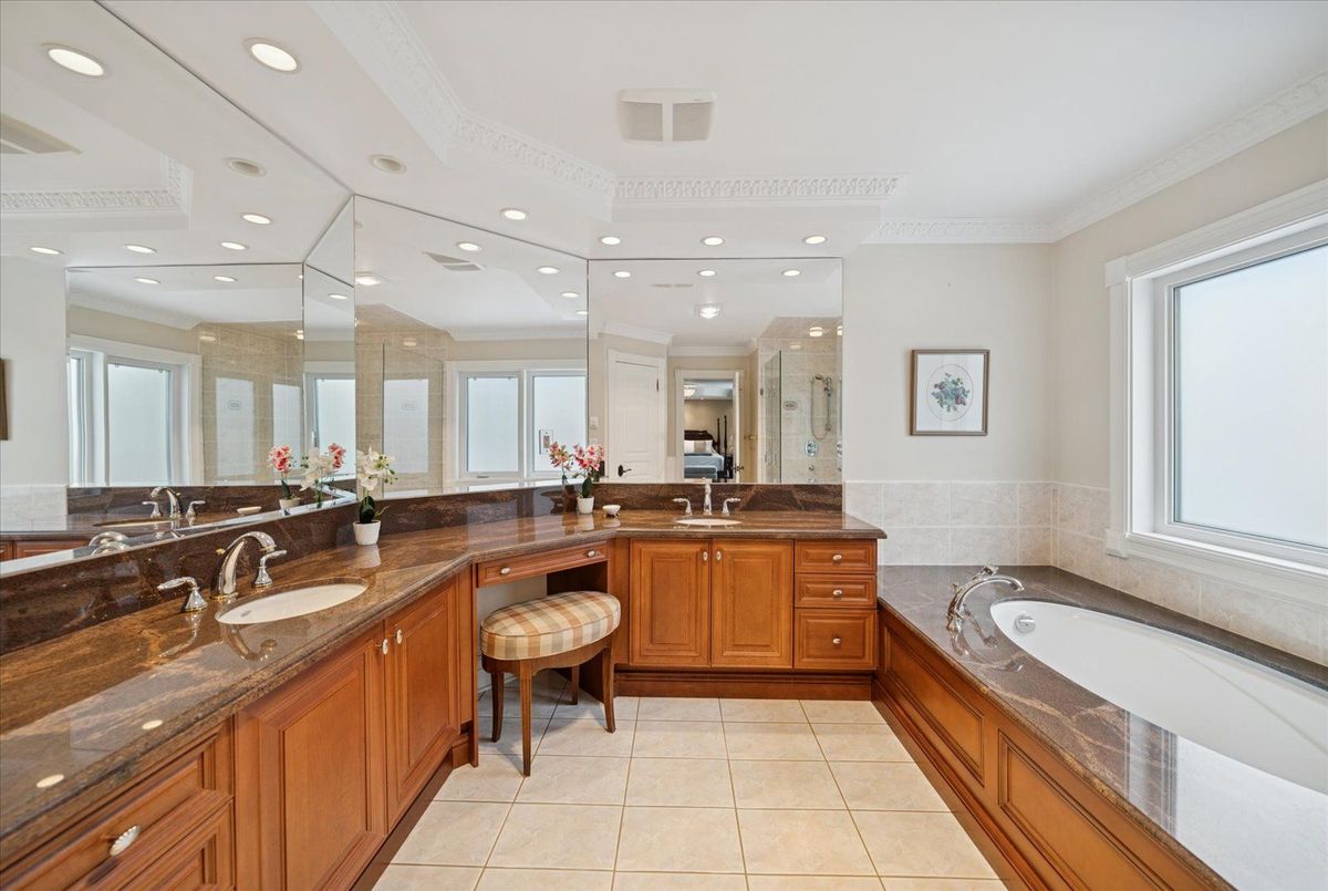 9 Winterport Court Richmond Hill 9 Winterport Court Richmond Hill