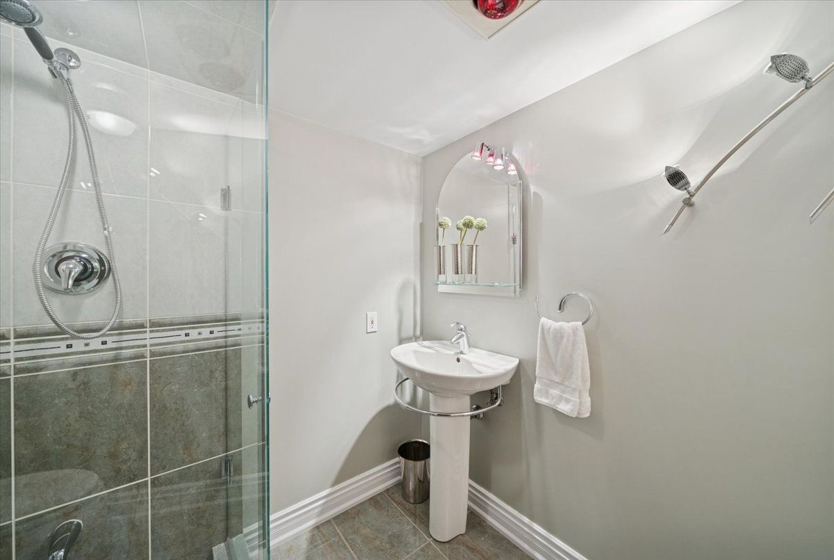 9 Winterport Court Richmond Hill 9 Winterport Court Richmond Hill