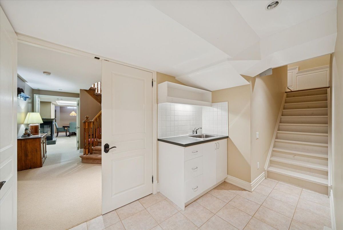 9 Winterport Court Richmond Hill 9 Winterport Court Richmond Hill