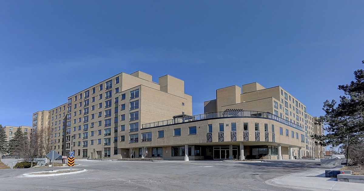 326 Major Mackenzie Drive E Richmond Hill