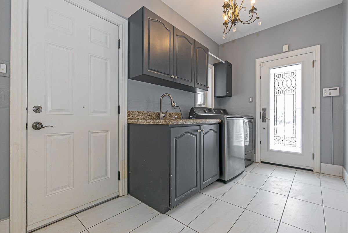 369 Coventry Hill Trail Newmarket 369 Coventry Hill Trail Newmarket