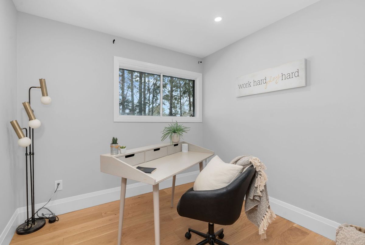 943 Barry Avenue Innisfil 943 Barry Avenue Innisfil