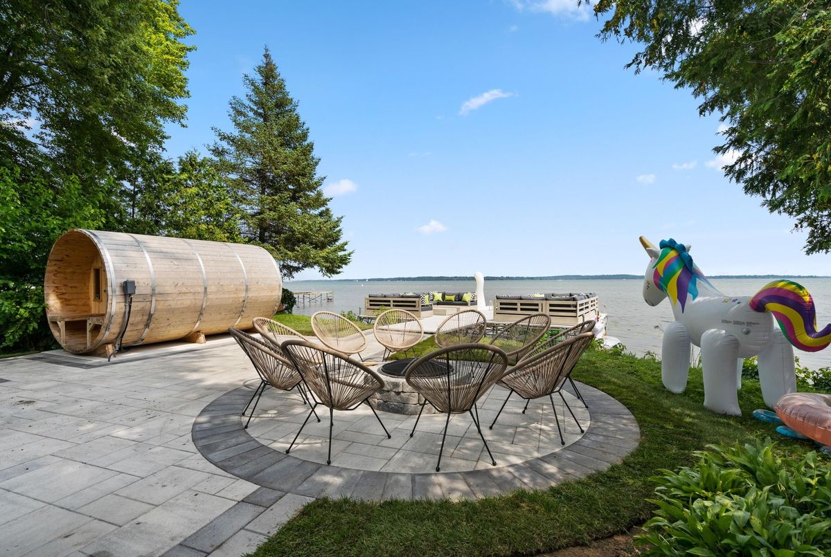 943 Barry Avenue Innisfil 943 Barry Avenue Innisfil