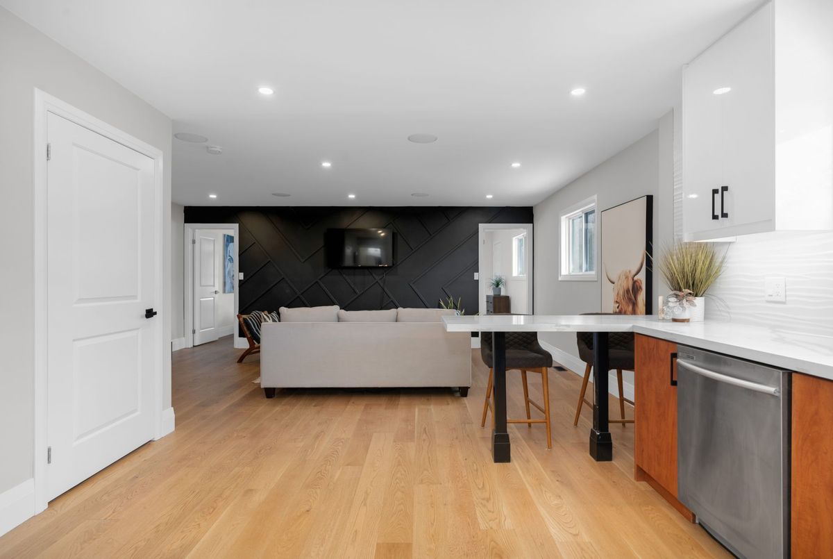 943 Barry Avenue Innisfil 943 Barry Avenue Innisfil