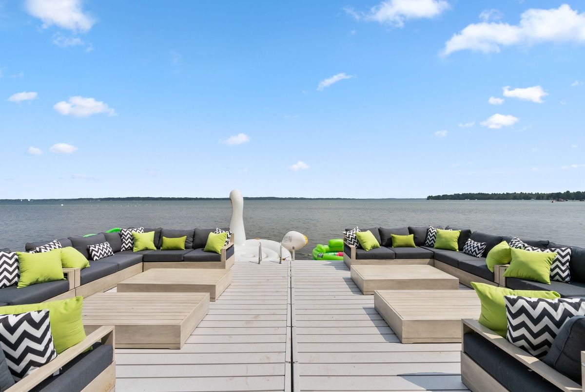 943 Barry Avenue Innisfil 943 Barry Avenue Innisfil