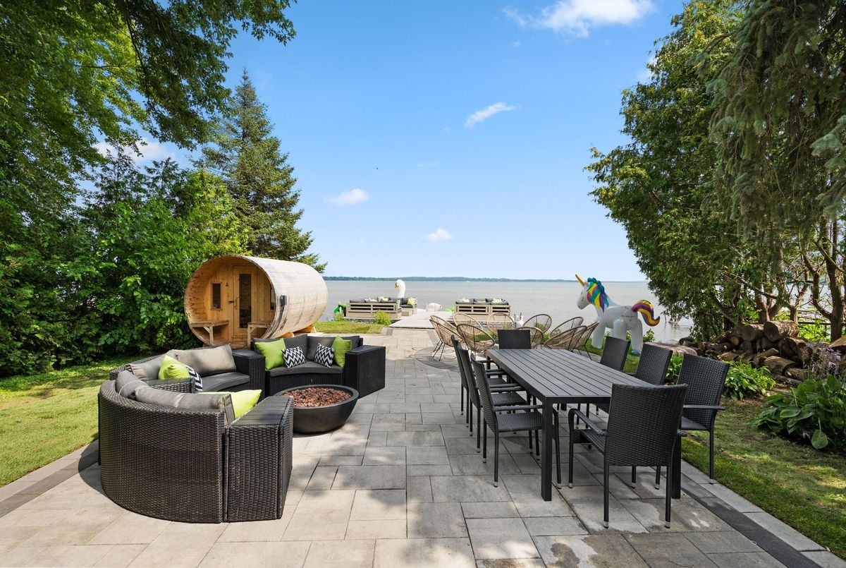 943 Barry Avenue Innisfil 943 Barry Avenue Innisfil