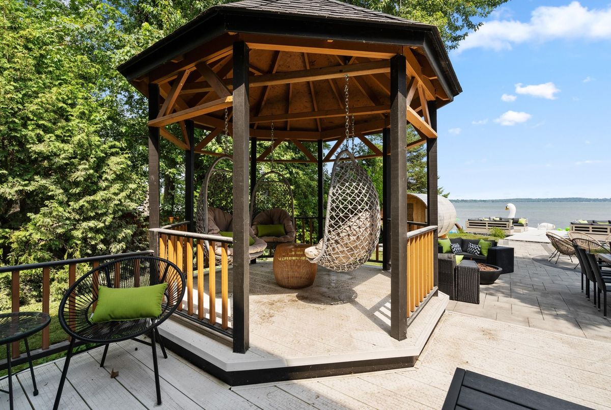 943 Barry Avenue Innisfil 943 Barry Avenue Innisfil