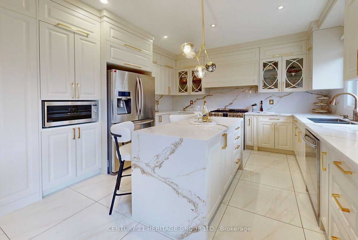 1062 Blackhall Crescent Newmarket 1062 Blackhall Crescent Newmarket