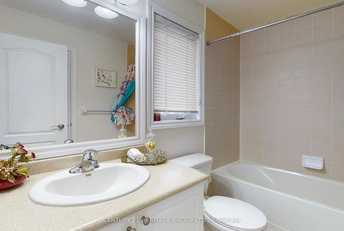 1062 Blackhall Crescent Newmarket 1062 Blackhall Crescent Newmarket