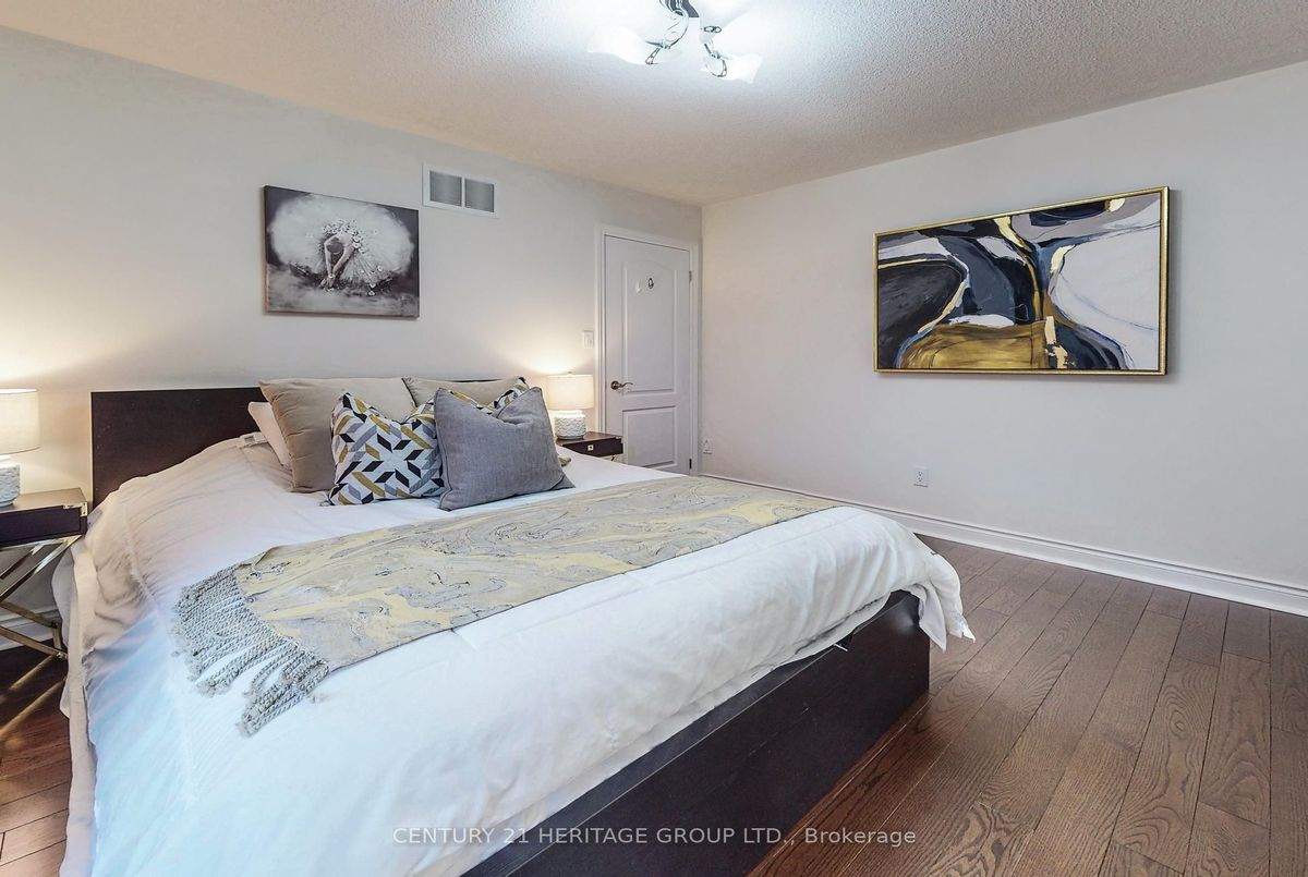 1062 Blackhall Crescent Newmarket 1062 Blackhall Crescent Newmarket