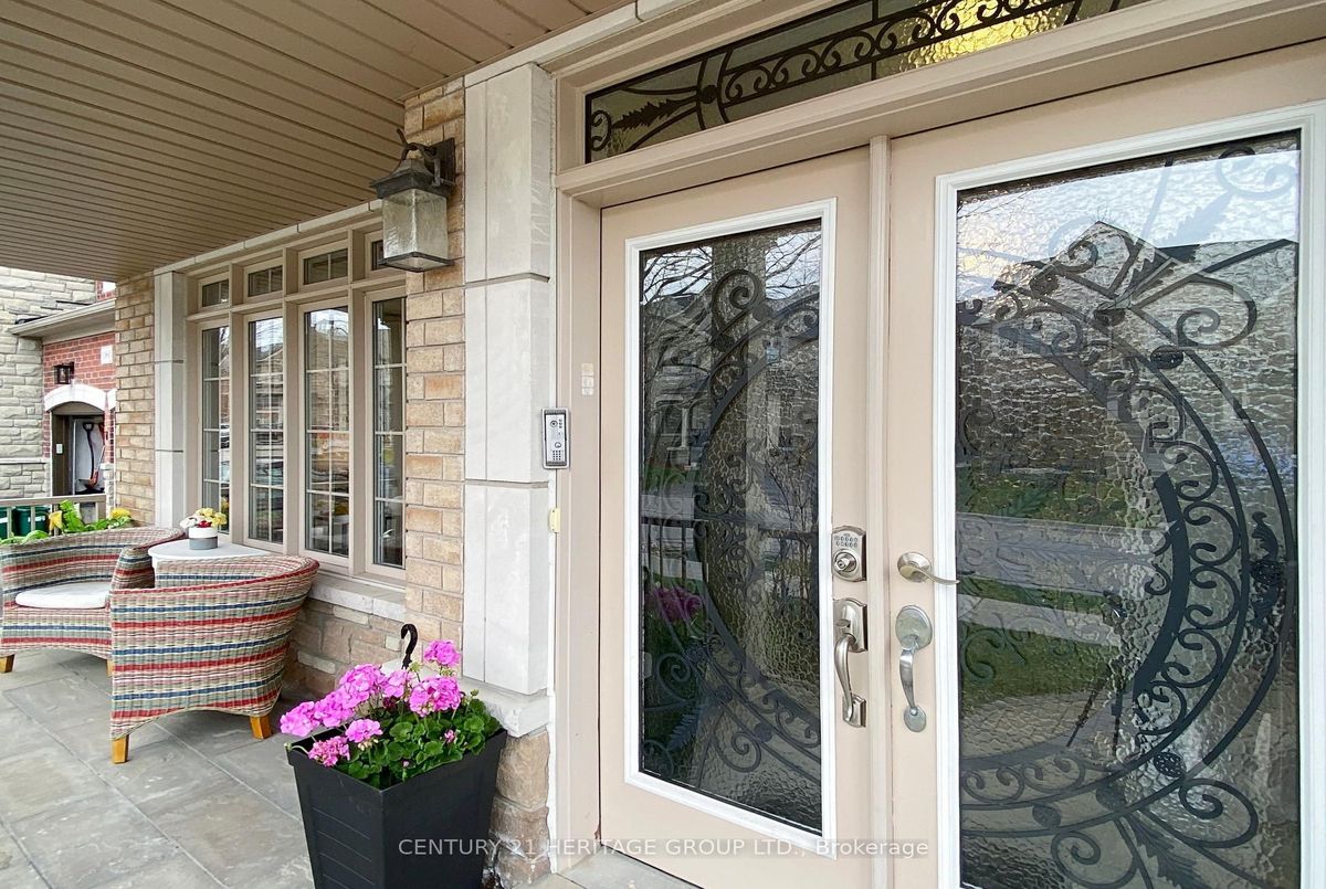 1062 Blackhall Crescent Newmarket 1062 Blackhall Crescent Newmarket