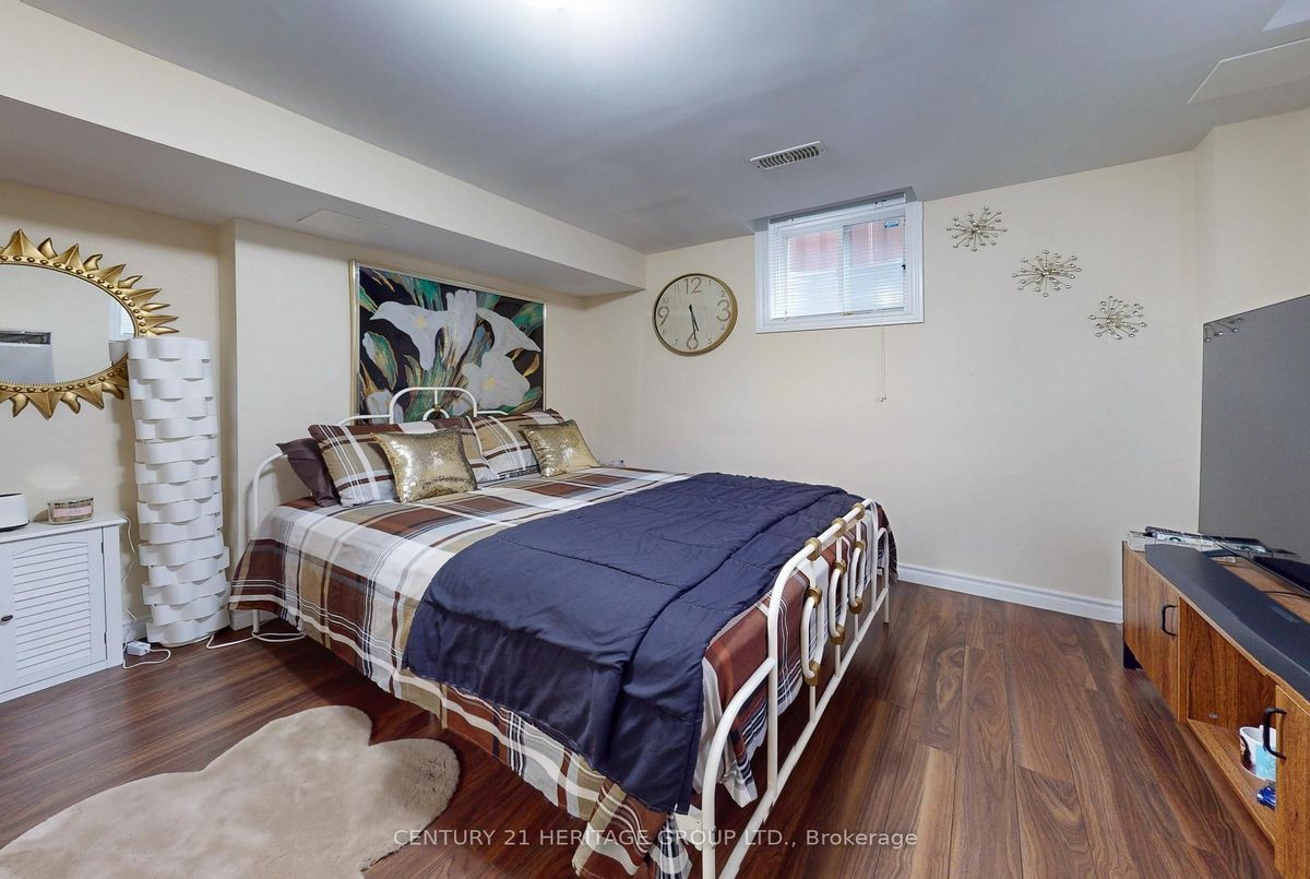 1062 Blackhall Crescent Newmarket 1062 Blackhall Crescent Newmarket