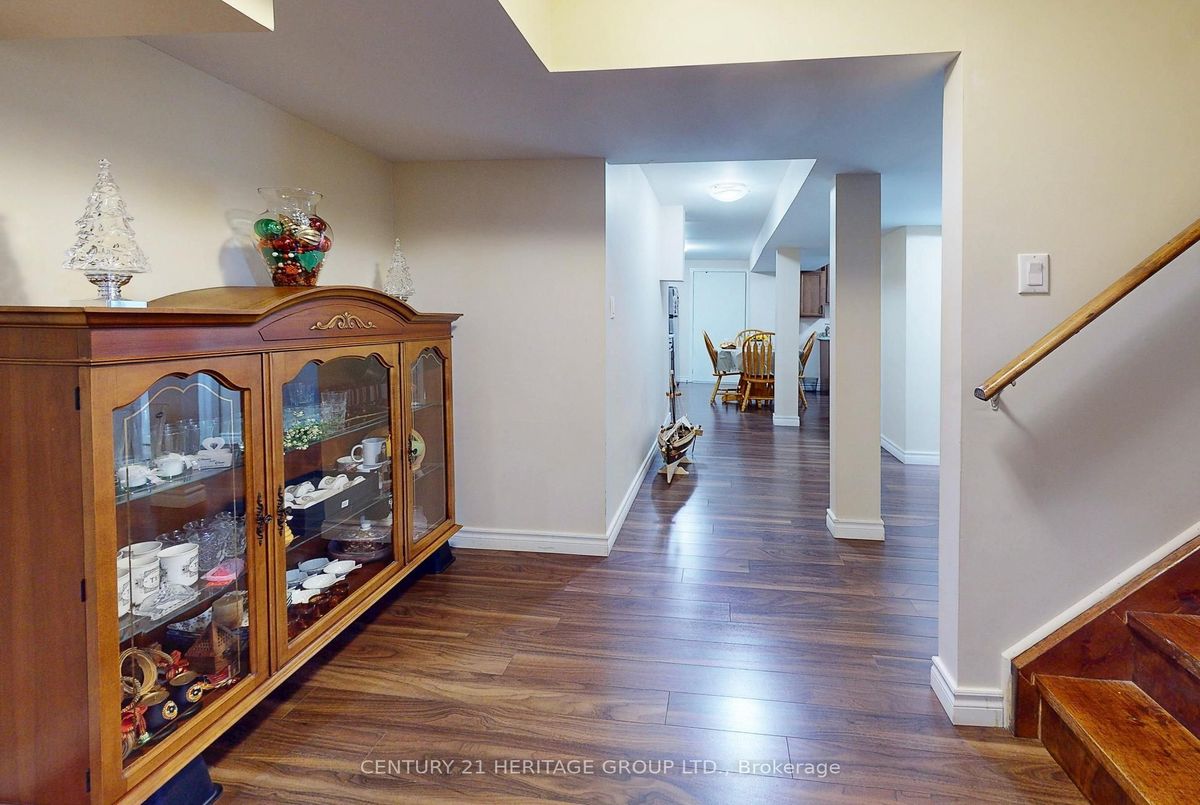 1062 Blackhall Crescent Newmarket 1062 Blackhall Crescent Newmarket