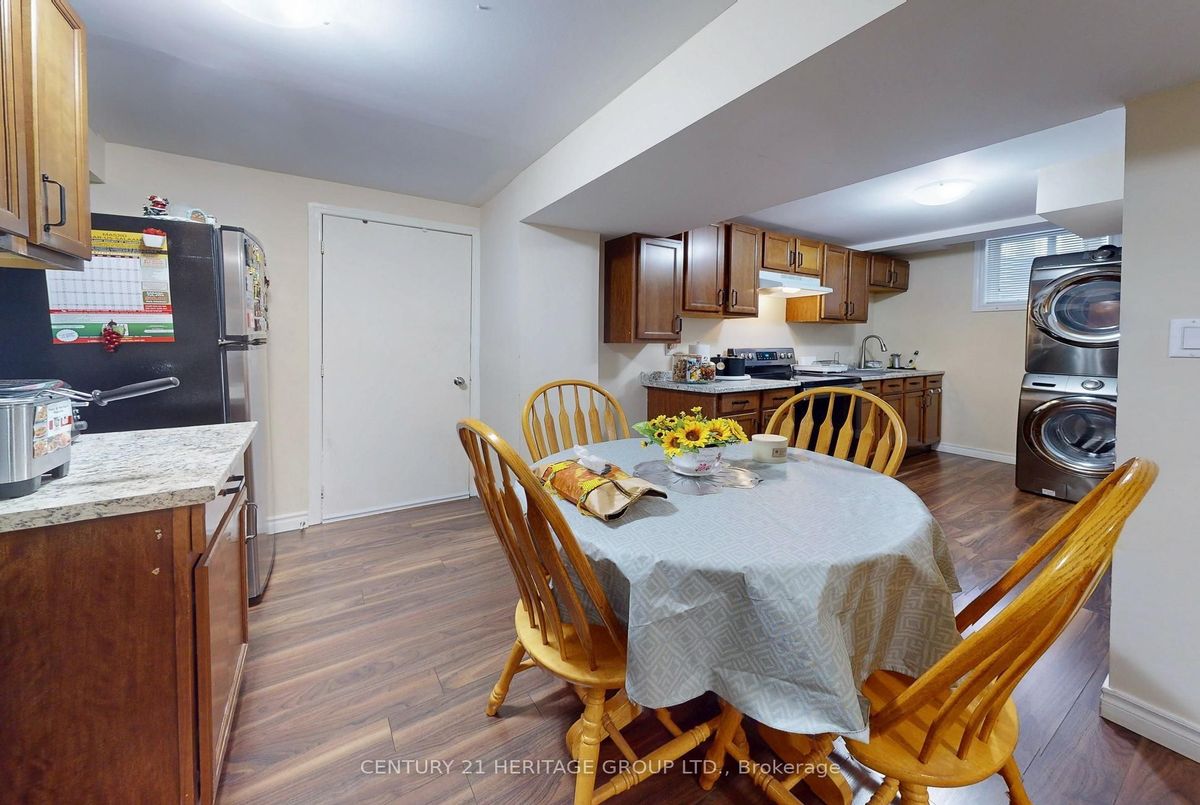 1062 Blackhall Crescent Newmarket 1062 Blackhall Crescent Newmarket