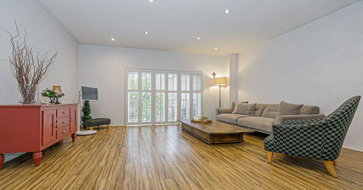 23 Observatory Lane Richmond Hill