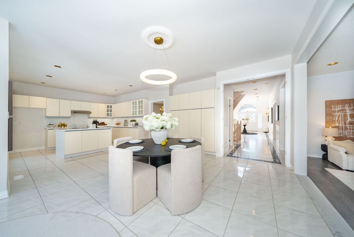 92 Springbrook Drive Richmond Hill 92 Springbrook Drive Richmond Hill