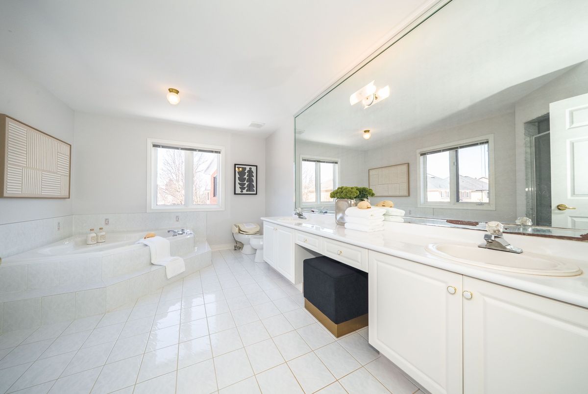 92 Springbrook Drive Richmond Hill 92 Springbrook Drive Richmond Hill