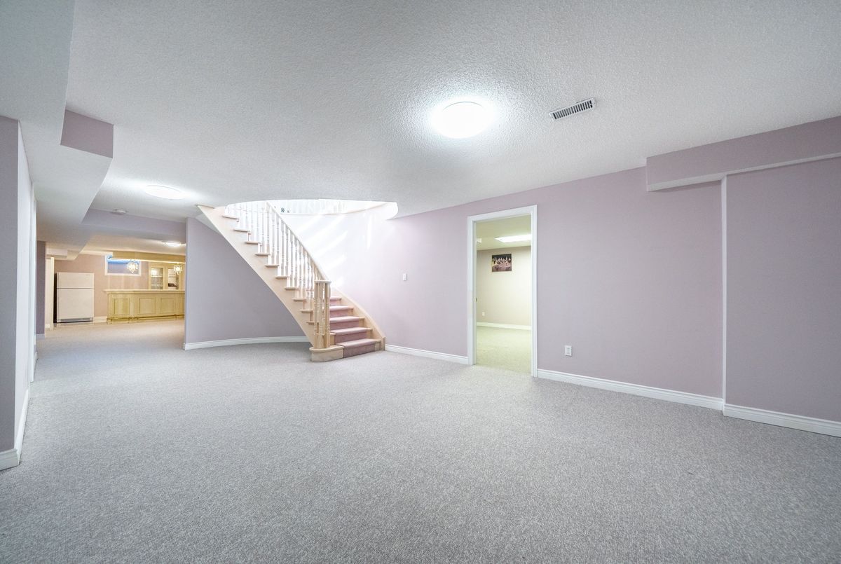 92 Springbrook Drive Richmond Hill 92 Springbrook Drive Richmond Hill