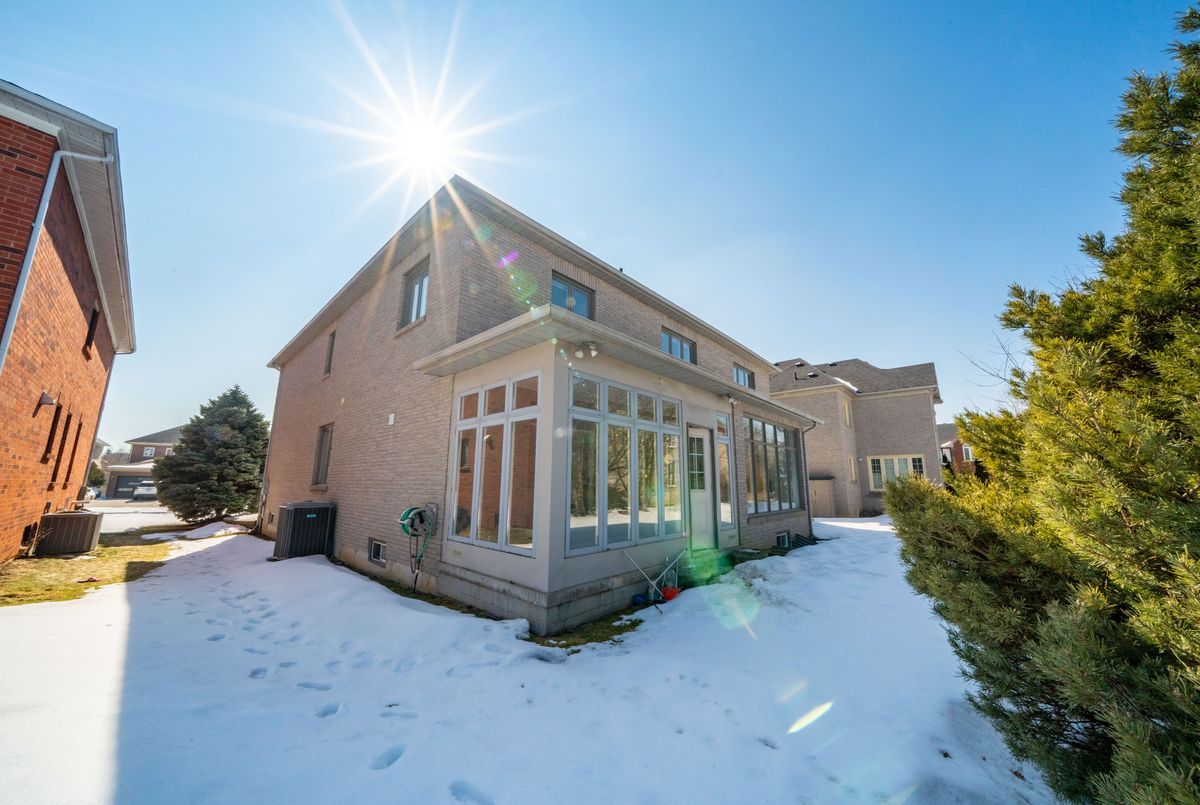 92 Springbrook Drive Richmond Hill 92 Springbrook Drive Richmond Hill