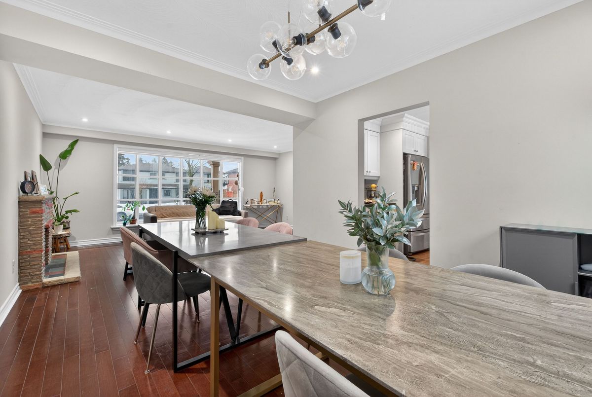 215 Grandview Avenue Markham 215 Grandview Avenue Markham