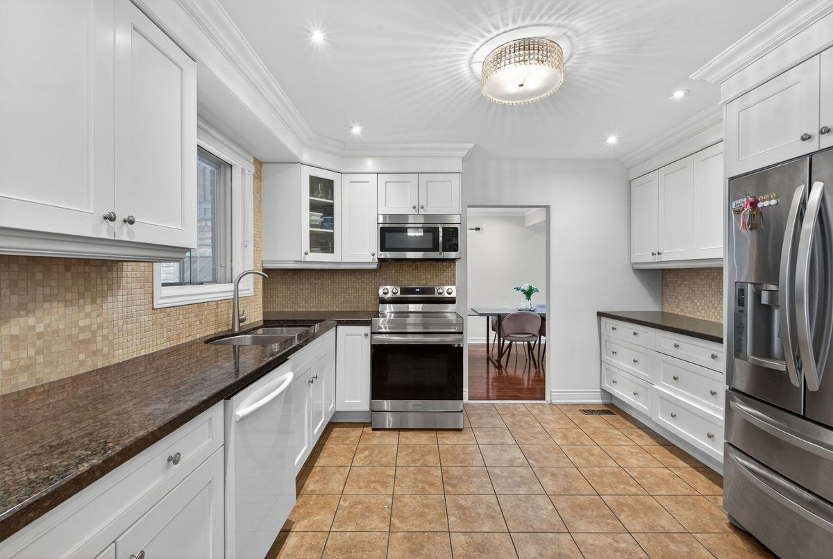 215 Grandview Avenue Markham 215 Grandview Avenue Markham