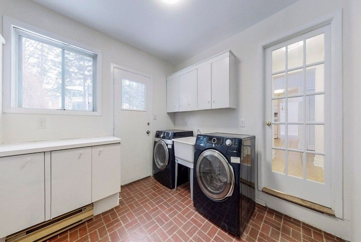 215 Grandview Avenue Markham 215 Grandview Avenue Markham