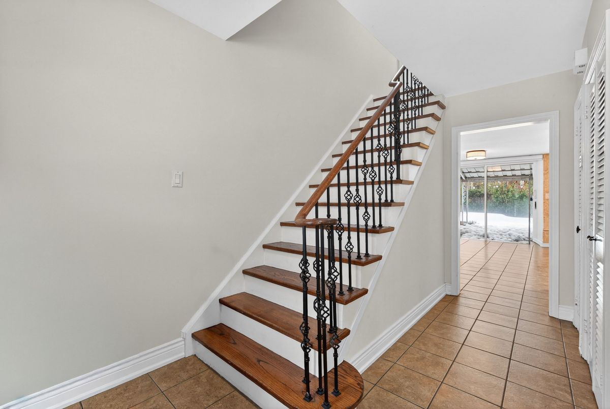 215 Grandview Avenue Markham 215 Grandview Avenue Markham