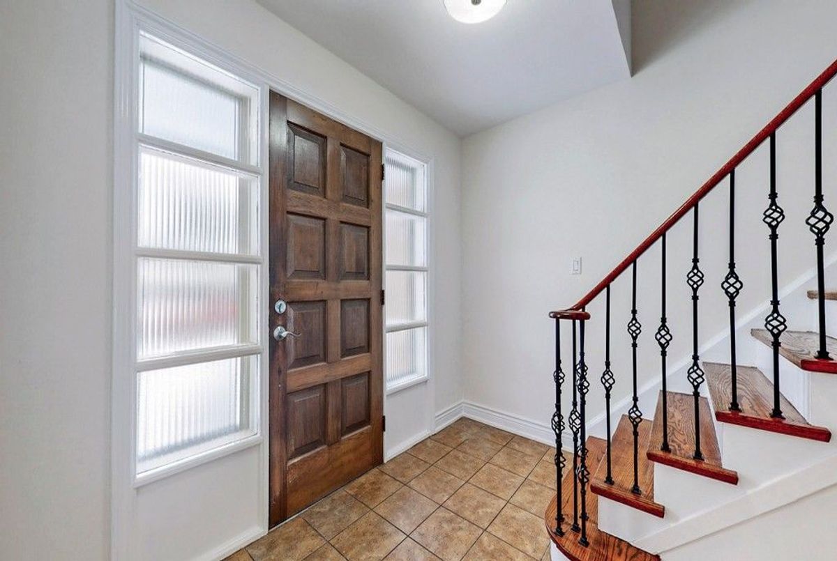 215 Grandview Avenue Markham 215 Grandview Avenue Markham