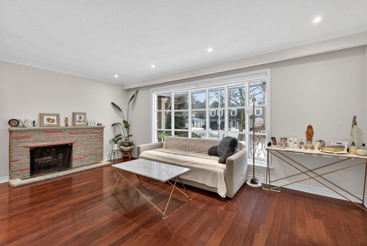 215 Grandview Avenue Markham 215 Grandview Avenue Markham