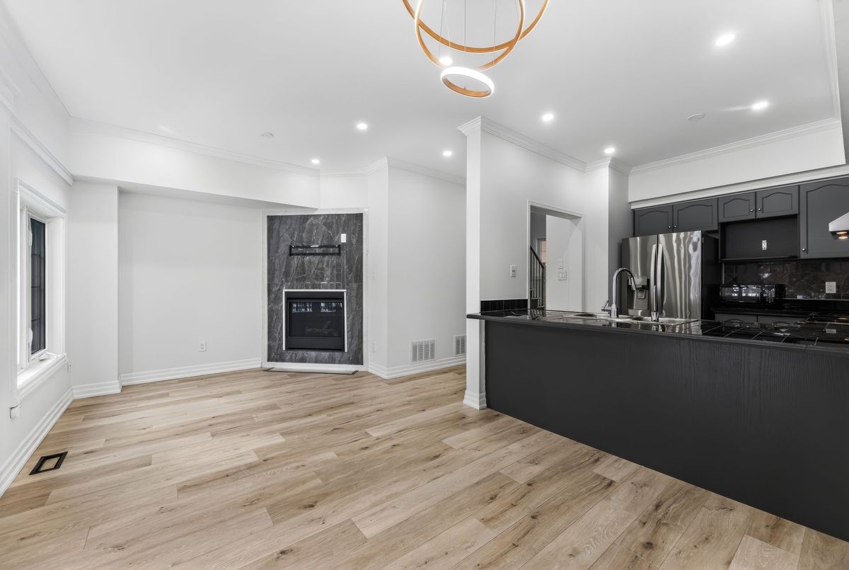 180 Blue Willow Drive Vaughan 180 Blue Willow Drive Vaughan