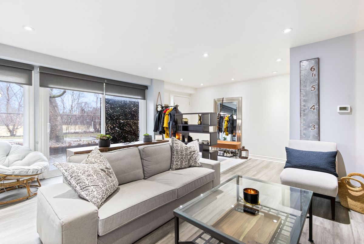 219 Milestone Crescent Aurora 219 Milestone Crescent Aurora