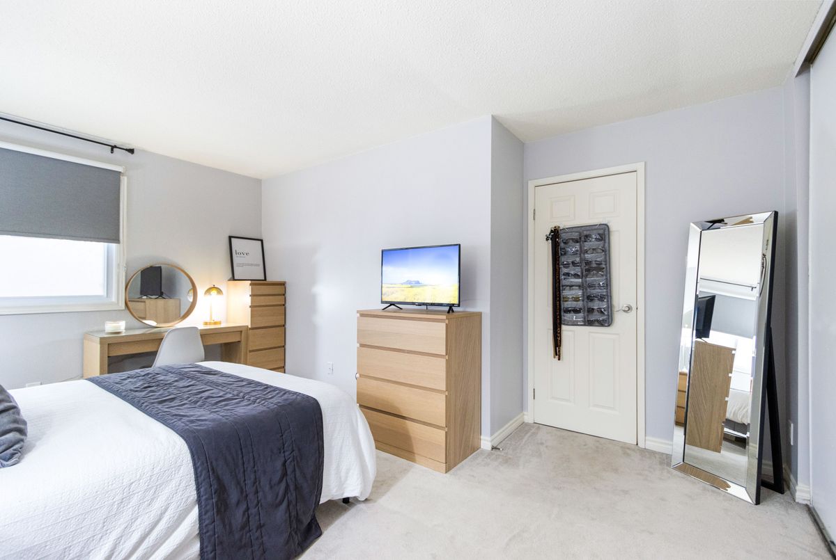 219 Milestone Crescent Aurora 219 Milestone Crescent Aurora