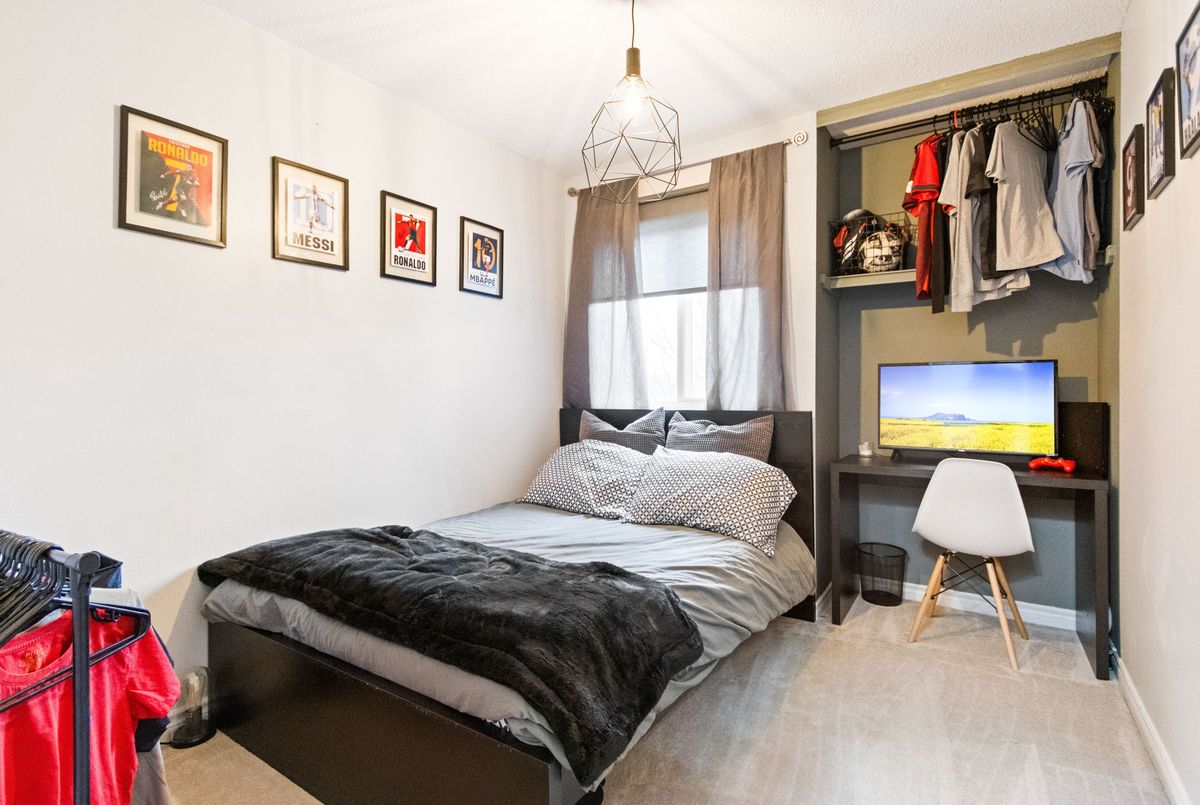 219 Milestone Crescent Aurora 219 Milestone Crescent Aurora