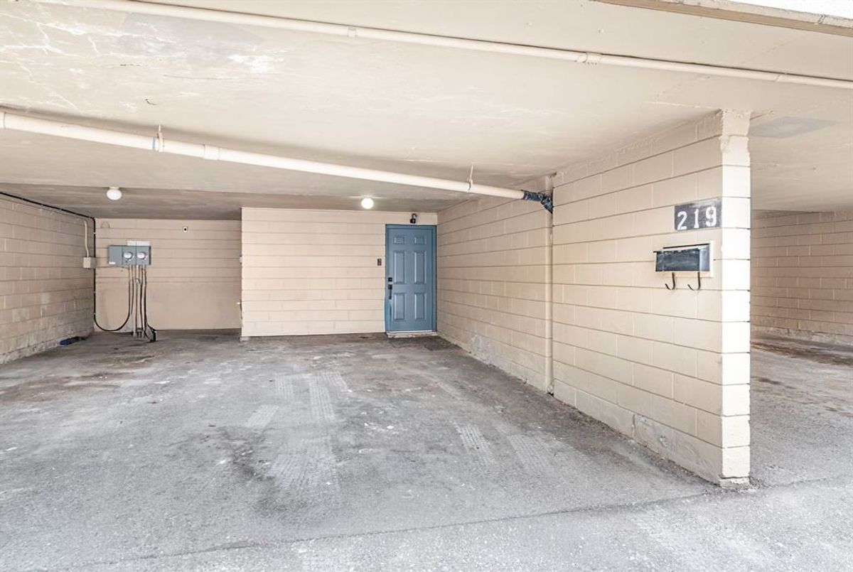 219 Milestone Crescent Aurora 219 Milestone Crescent Aurora