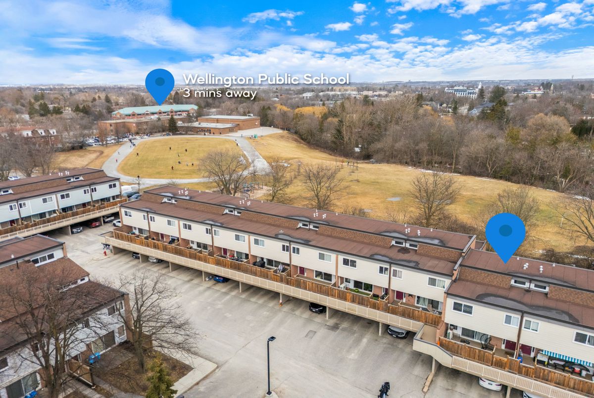 219 Milestone Crescent Aurora 219 Milestone Crescent Aurora