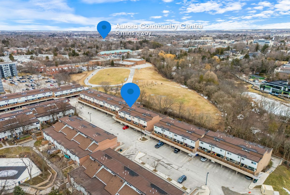 219 Milestone Crescent Aurora 219 Milestone Crescent Aurora