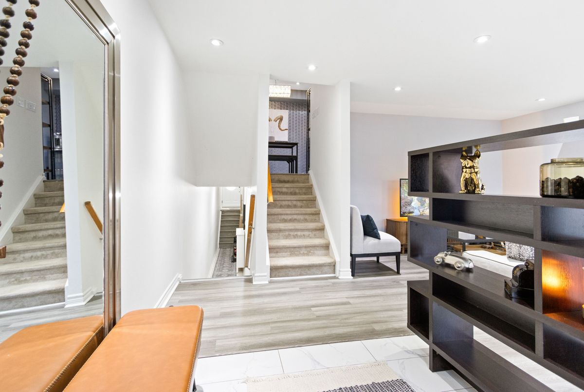 219 Milestone Crescent Aurora 219 Milestone Crescent Aurora