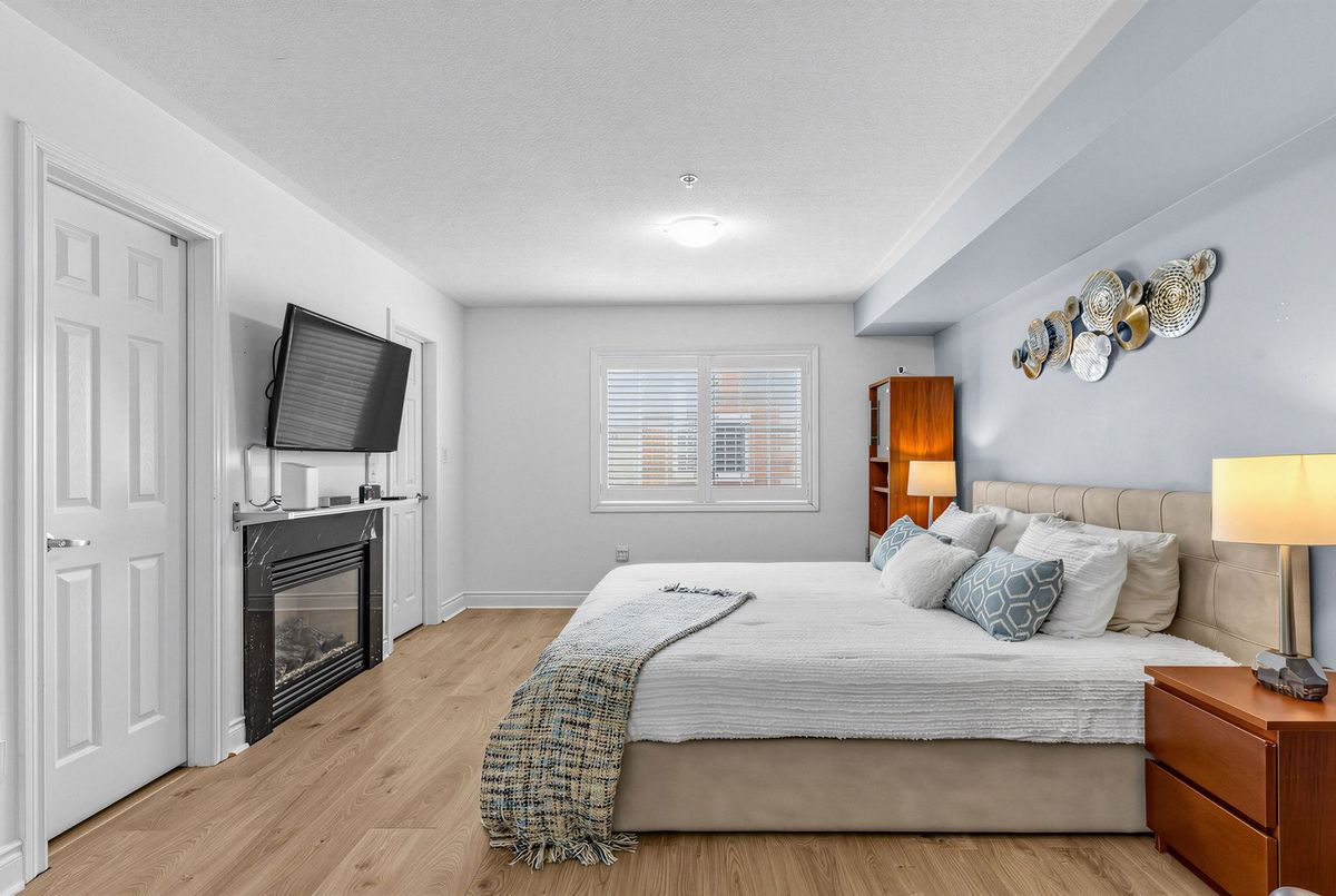 8 Brighton Place Vaughan 8 Brighton Place Vaughan