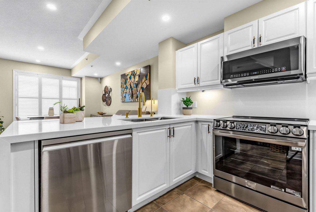 8 Brighton Place Vaughan 8 Brighton Place Vaughan