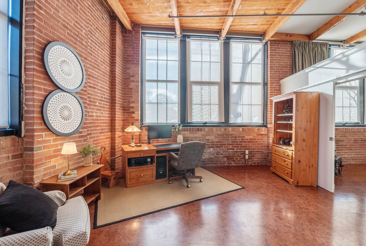 543 Timothy Street Newmarket 543 Timothy Street Newmarket