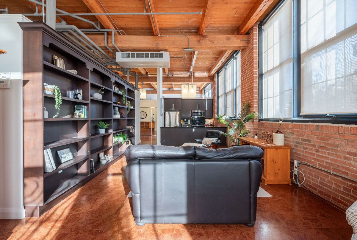 543 Timothy Street Newmarket 543 Timothy Street Newmarket